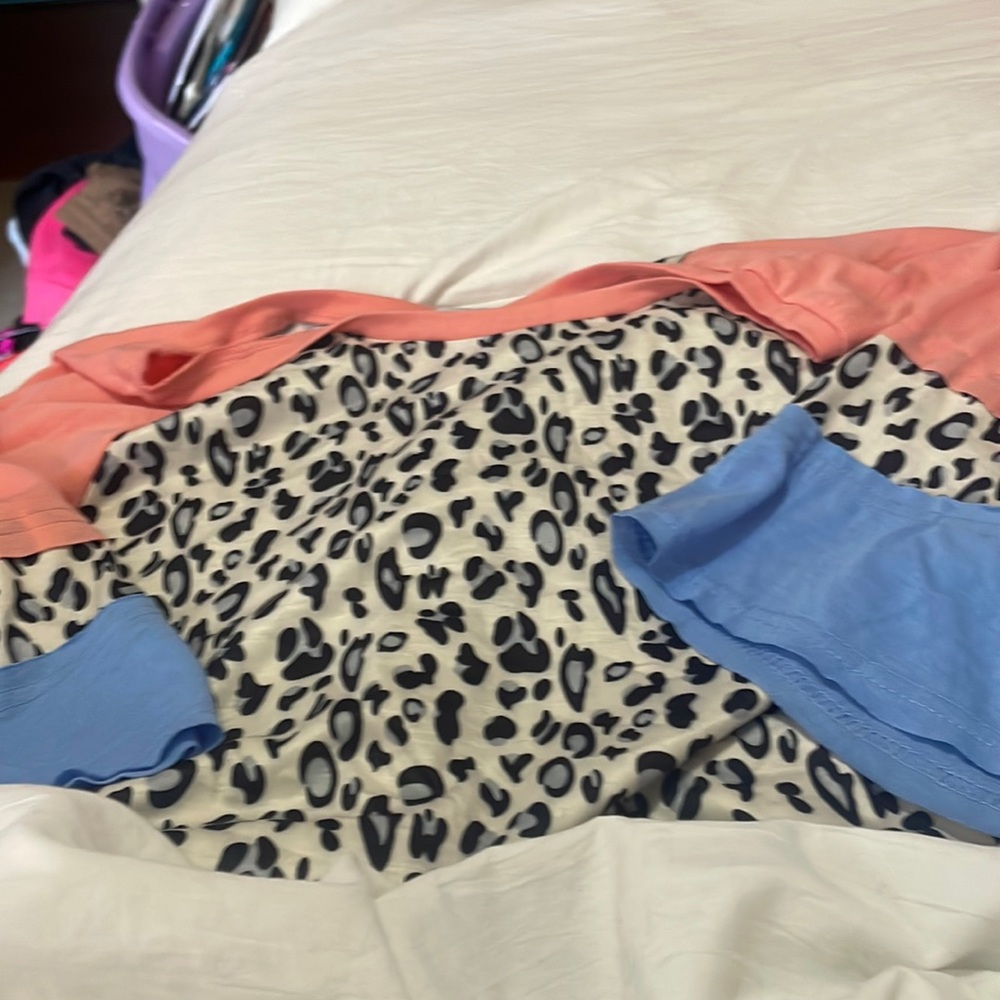 Leopard top